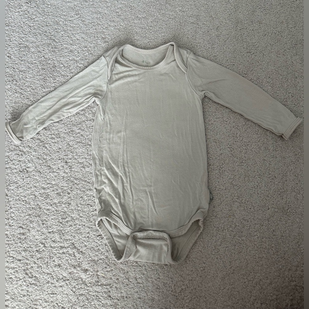 VTG Kyte BABY bamboo Long Sleeve Bodysuit- Rare color- Size 3-6 Months